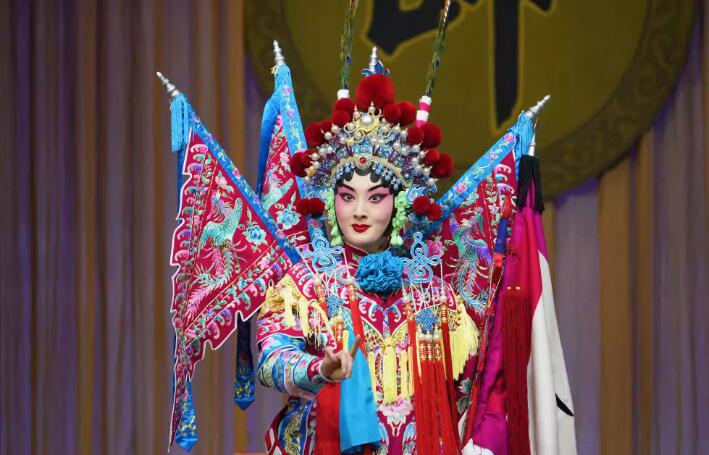 穆桂英挂帅!小红帽票务